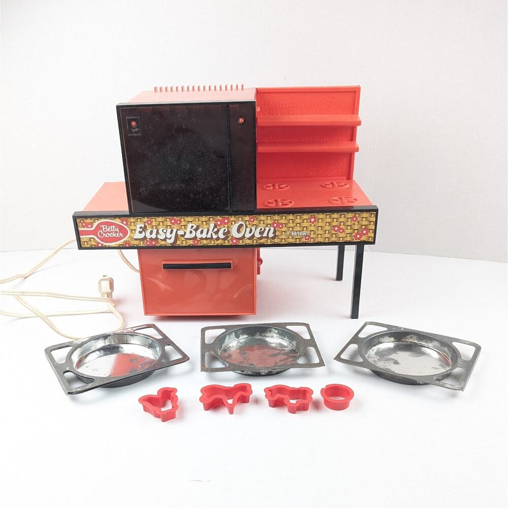 Vintage 1976 Kenner Easy Bake Oven WORKING w/ Box Accessories Retro Toy
